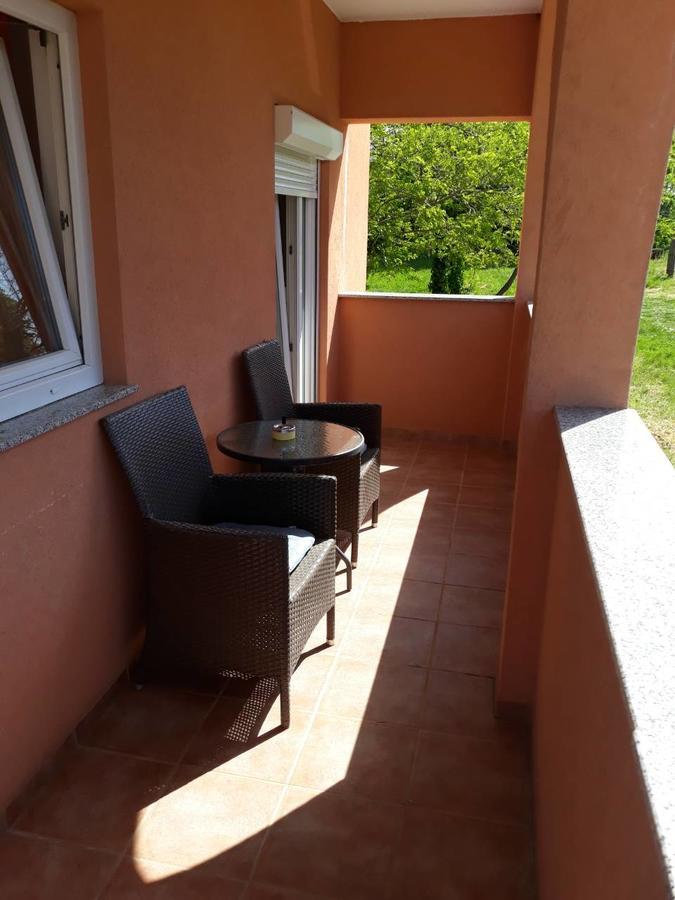 Apartments Ella Ližnjan Kültér fotó